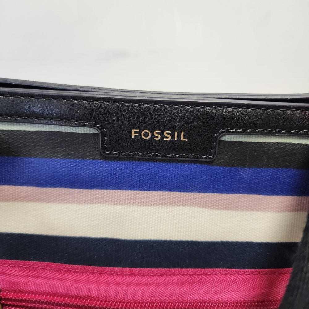 Fossil Stripped Large Tote With A Zipper Pouch Vi… - image 5